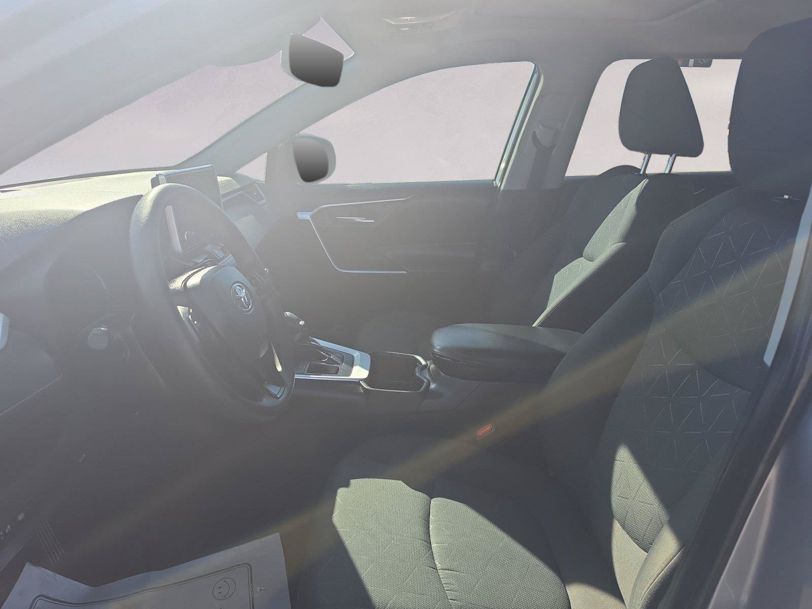 Used 2023 Toyota RAV4 XLE w/ Convenience Package FWD image 9