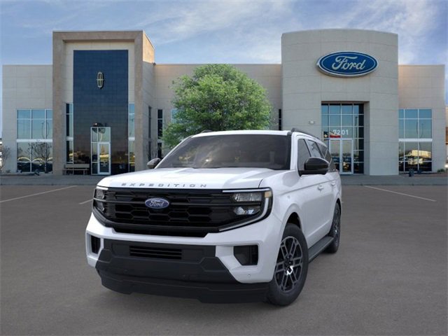 New 2025 Ford Expedition Active image 2