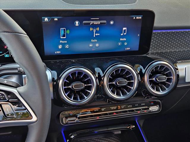 Used 2025 Mercedes-Benz GLB 250 image 12