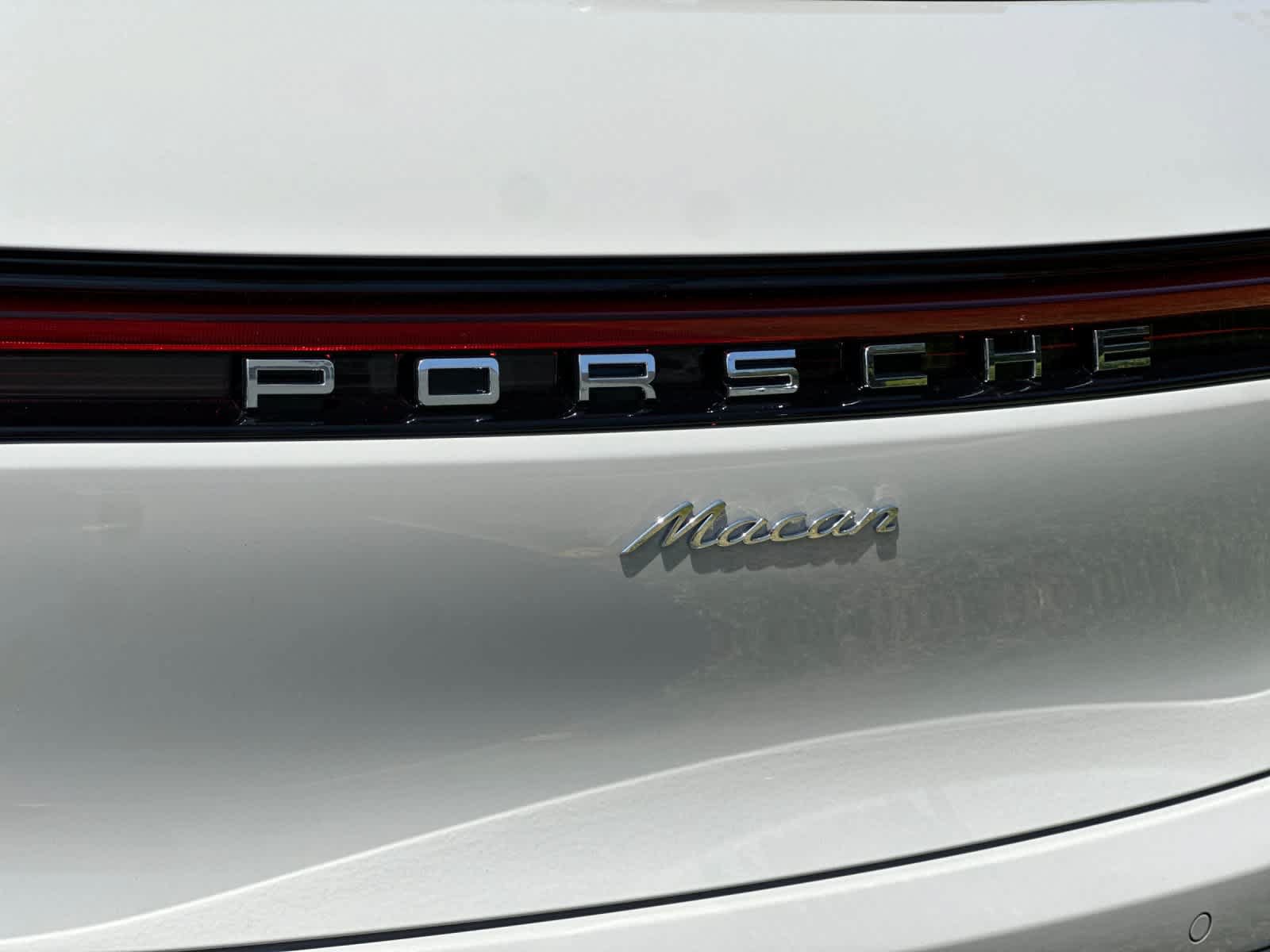 New 2026 Porsche Macan AWD/4WD image 31