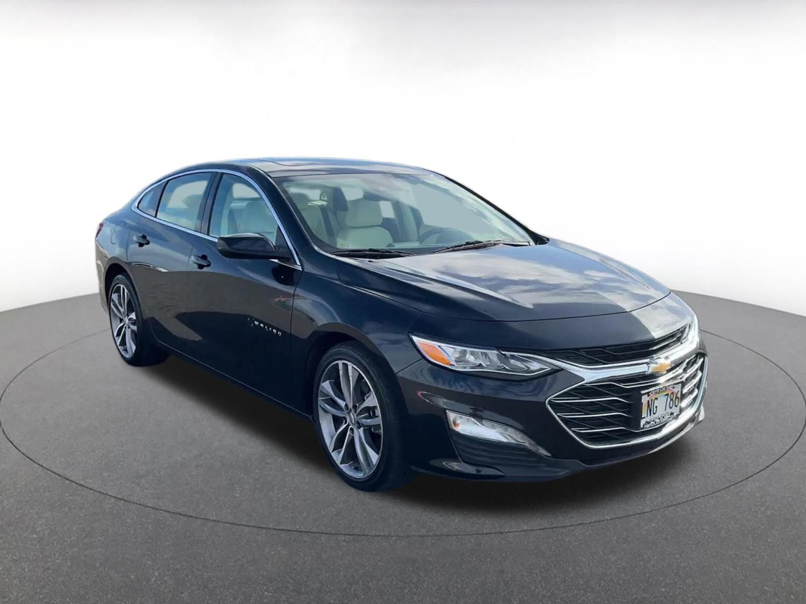 Used 2024 Chevrolet Malibu LT image 2
