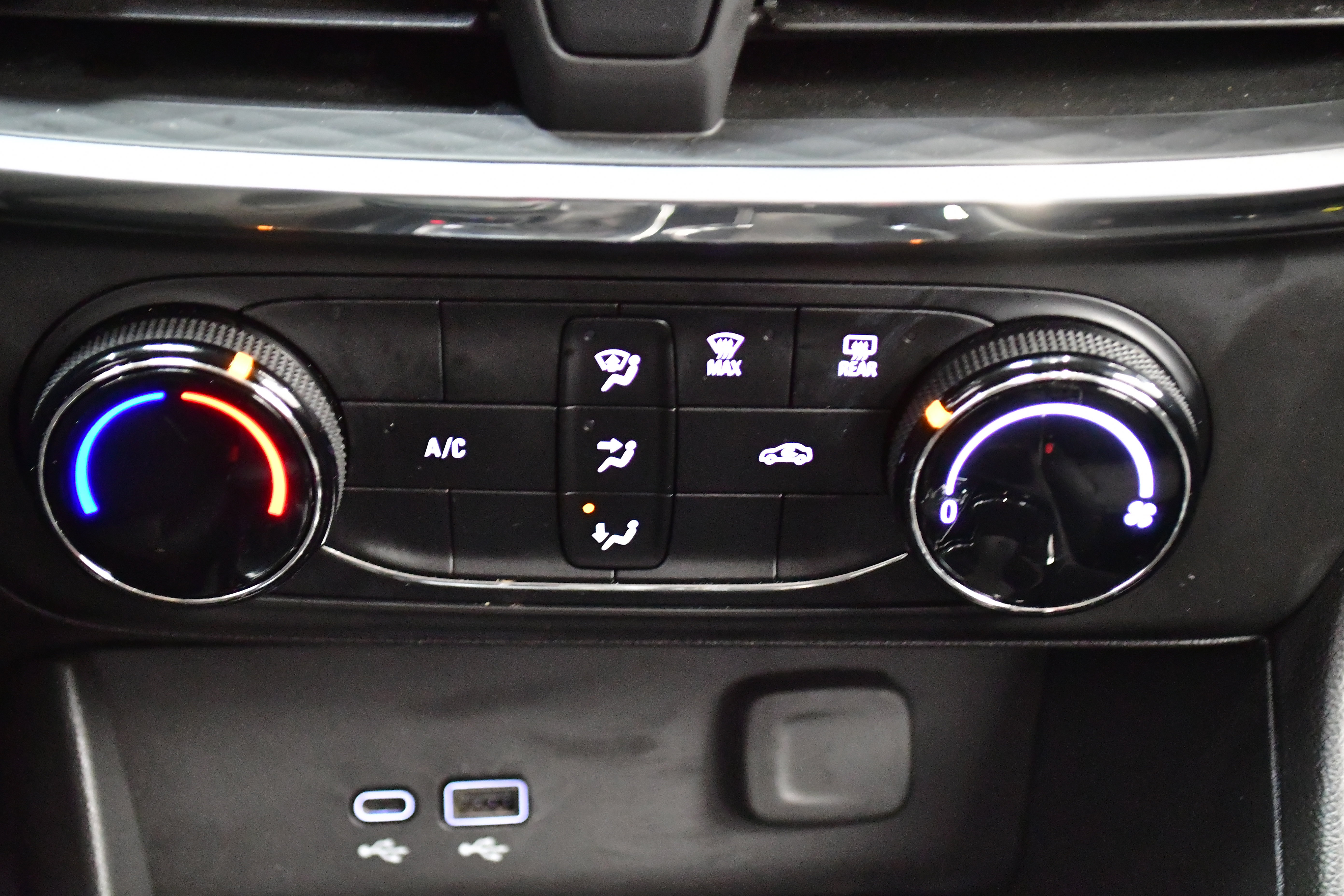 Used 2025 Buick Encore GX Preferred image 27