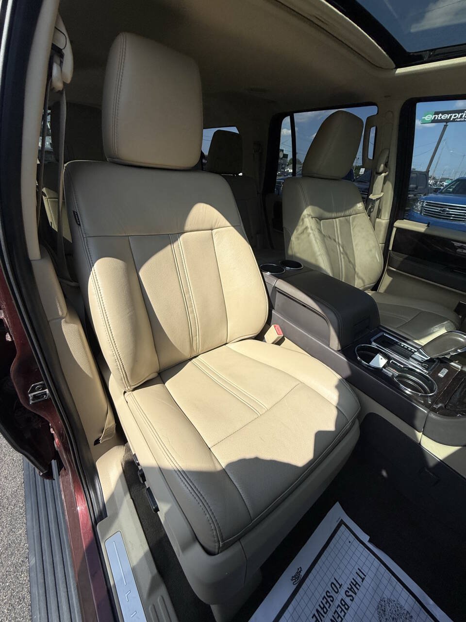 Used 2016 Lincoln Navigator Reserve AWD/4WD image 27