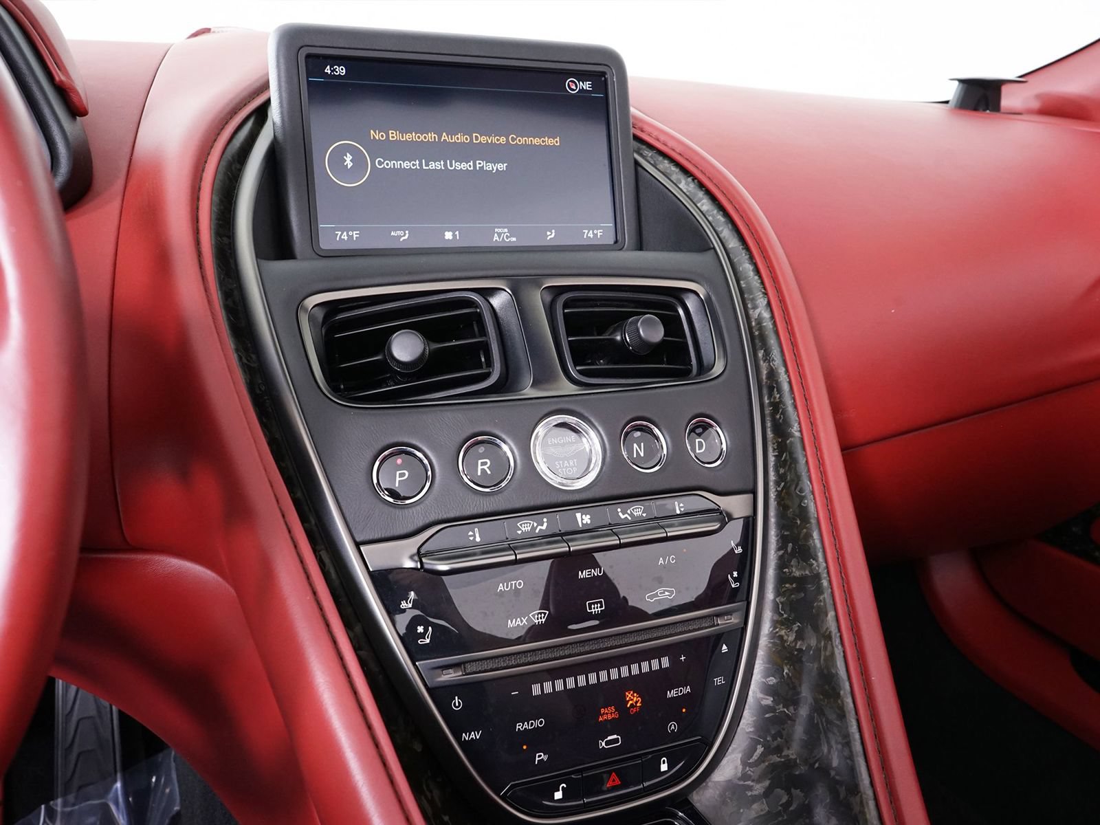 Used 2019 Aston Martin DB11 Volante RWD image 27