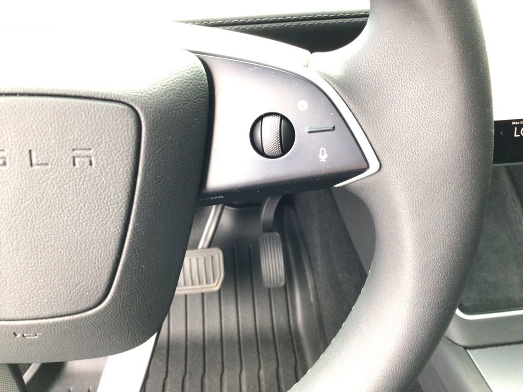 Used 2026 Tesla Model Y 2WD image 20