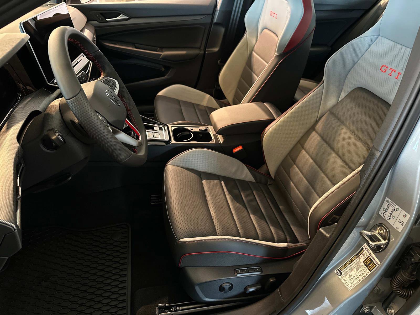 New 2025 Volkswagen GTI SE image 18