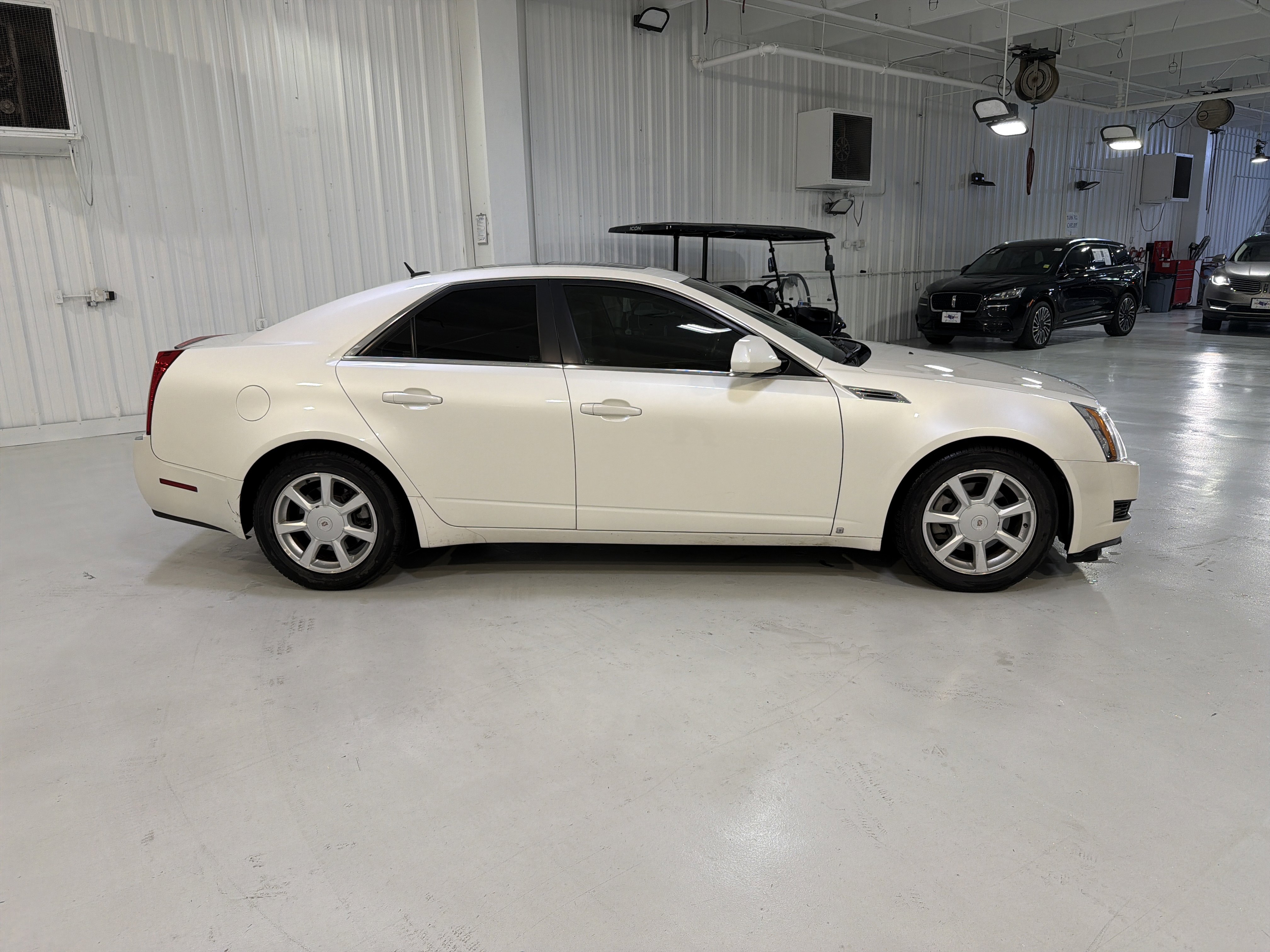Used 2008 Cadillac CTS 3.6 w/ Luxury Level Two Package RWD image 6