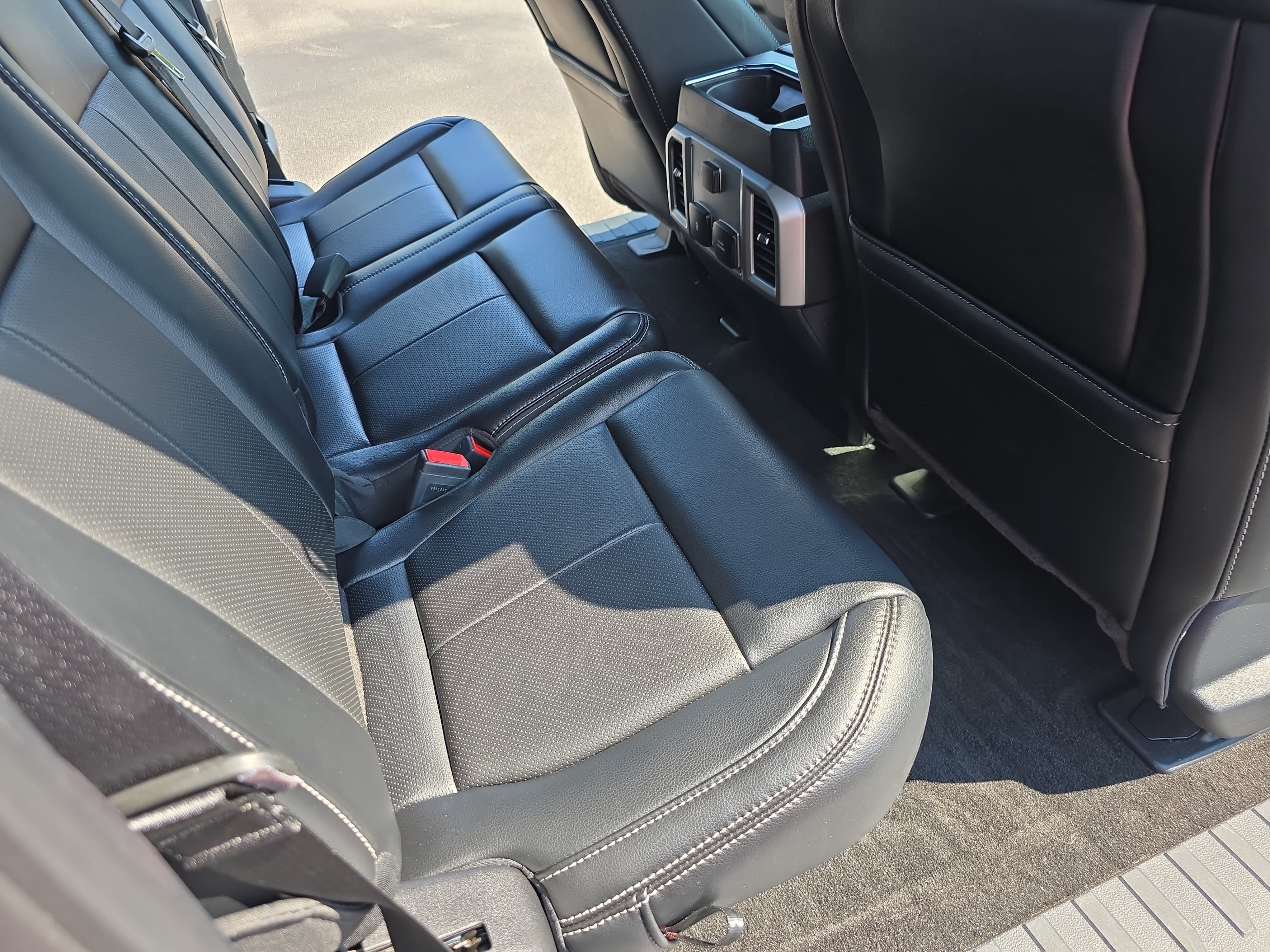 Used 2019 Ford F150 Lariat w/ Equipment Group 502A Luxury AWD/4WD image 11