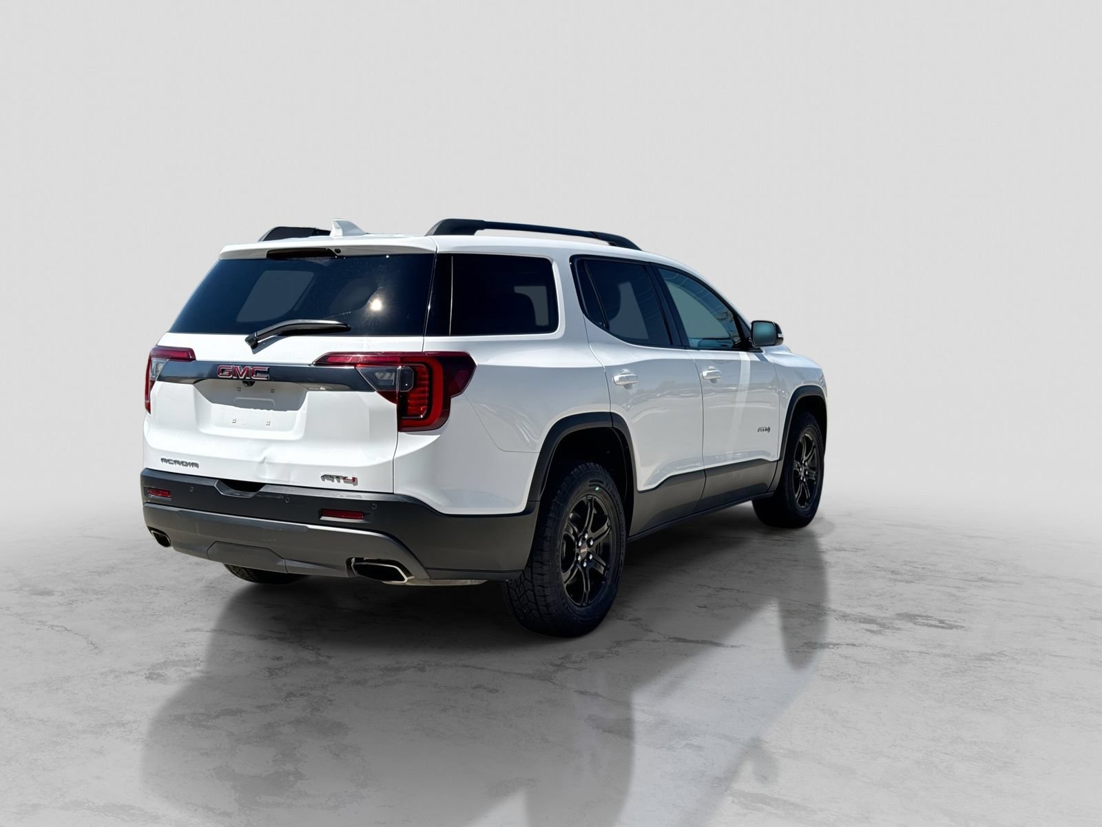 Used 2022 GMC Acadia AT4 w/ Preferred Package AWD/4WD image 8