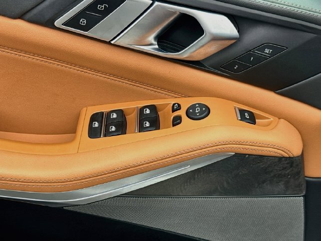 Used 2024 BMW X5 sDrive40i w/ M Sport Package RWD image 18