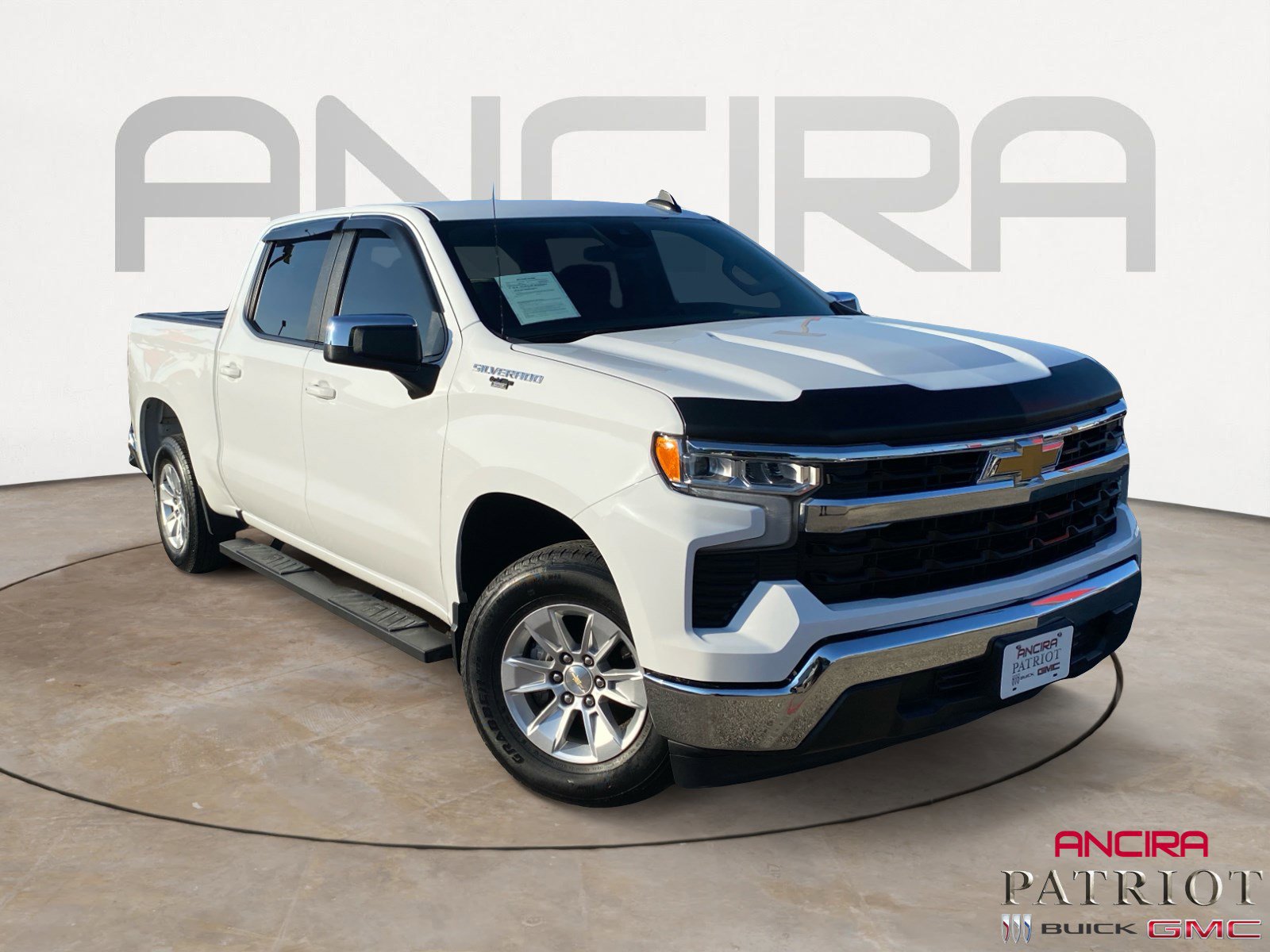 Used 2023 Chevrolet Silverado 1500 LT image 1