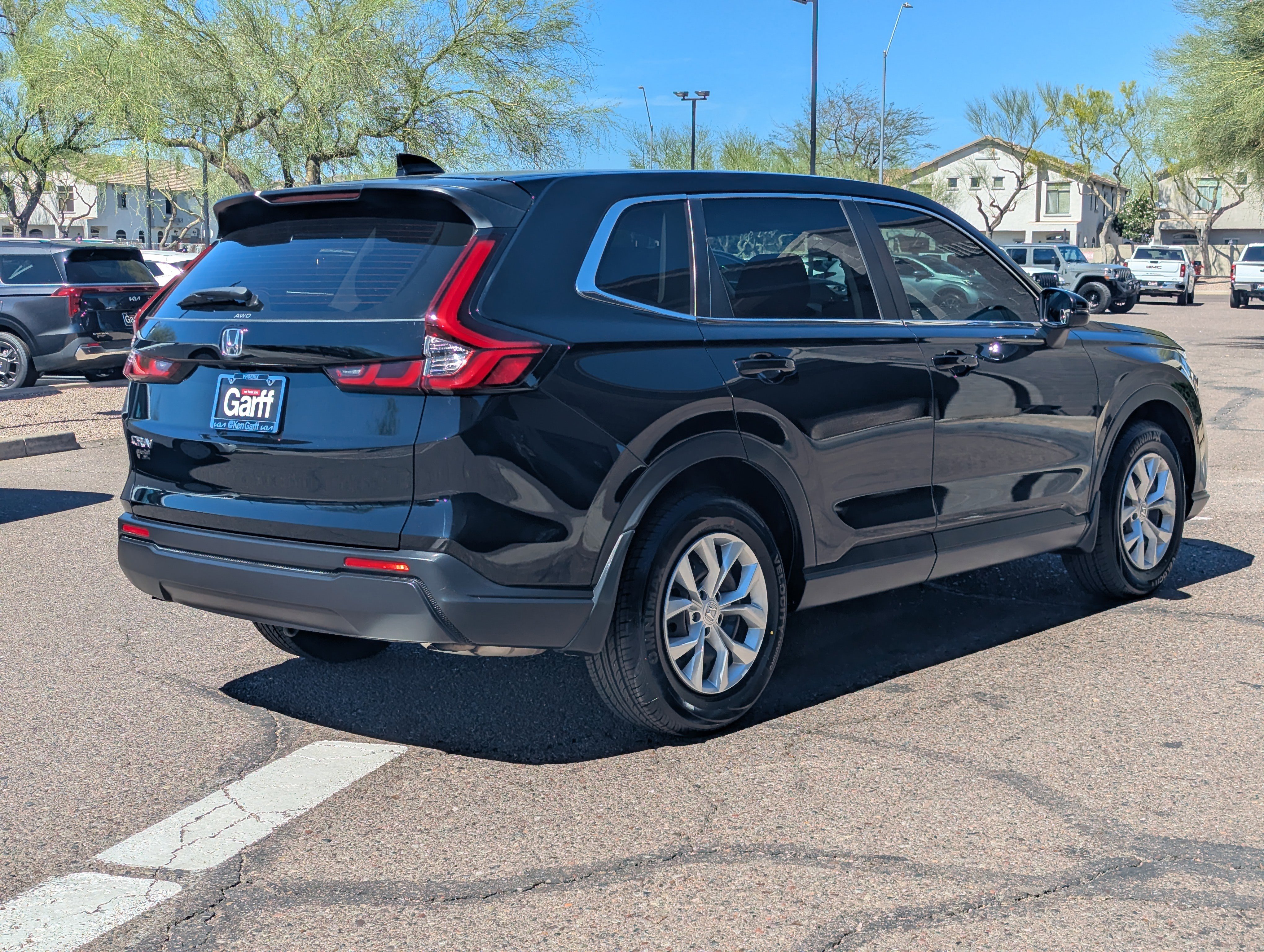 Used 2023 Honda CR-V LX image 3