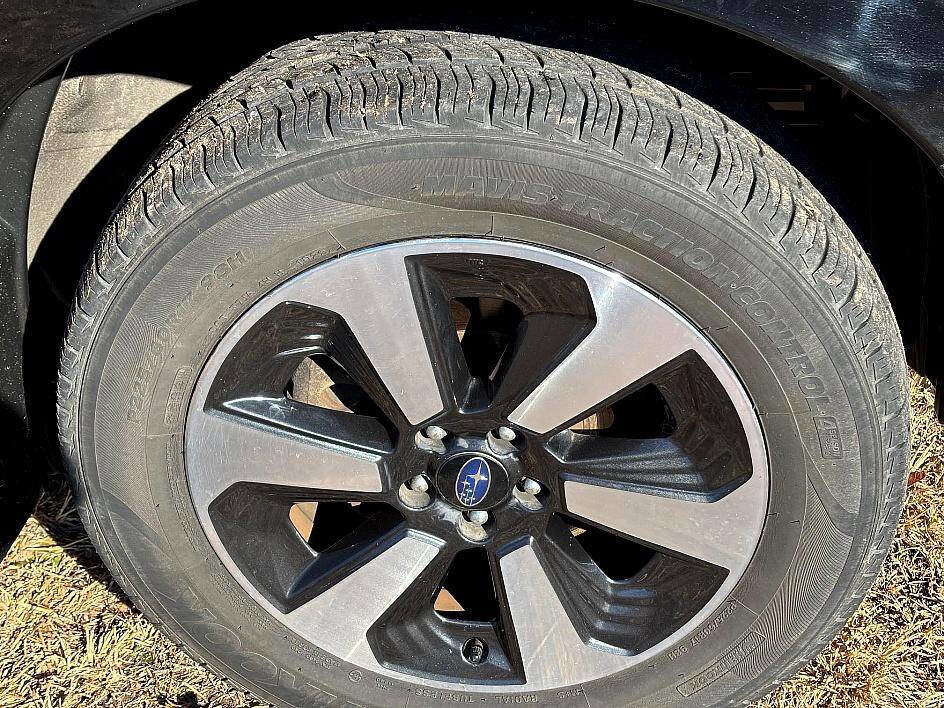 Used 2018 Subaru Forester 2.5i Premium w/ All-Weather Package image 11