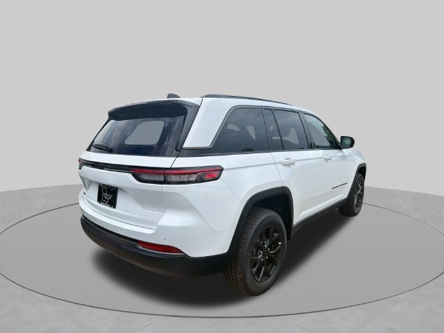 New 2026 Jeep Grand Cherokee Altitude AWD/4WD image 4