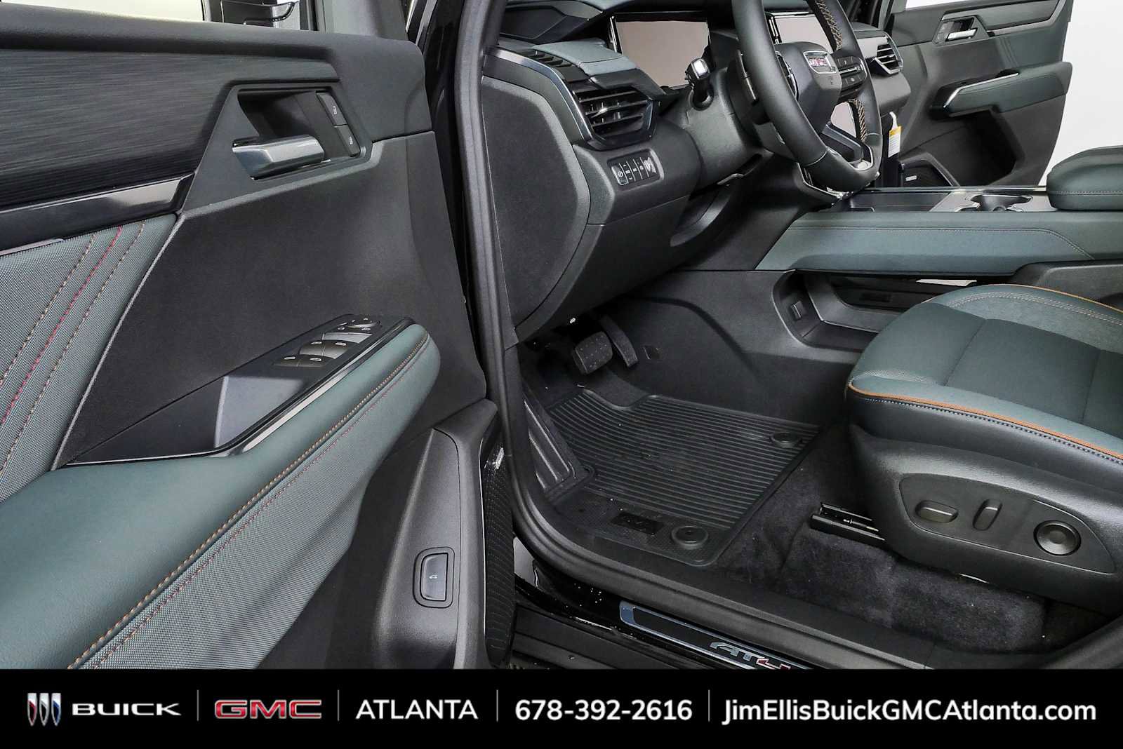 New 2026 GMC Acadia AT4 w/ Luxury Package AWD/4WD image 8