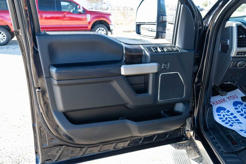Used 2022 Ford F250 Lariat w/ Lariat Value Package image 12