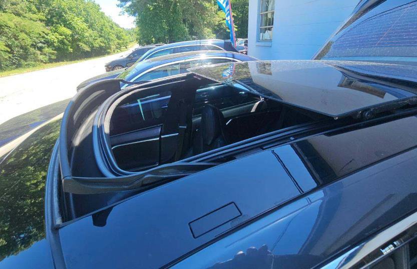 Used 2017 Tesla Model S 100D AWD/4WD image 5