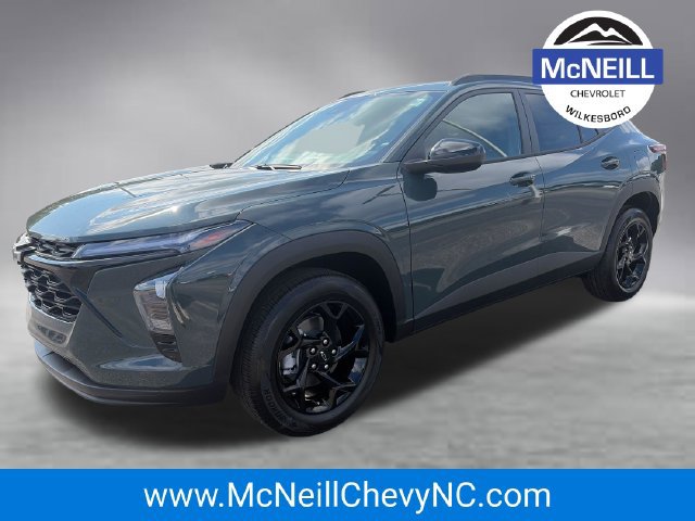 New 2026 Chevrolet Trax LT w/ Driver Confidence Package FWD image 3