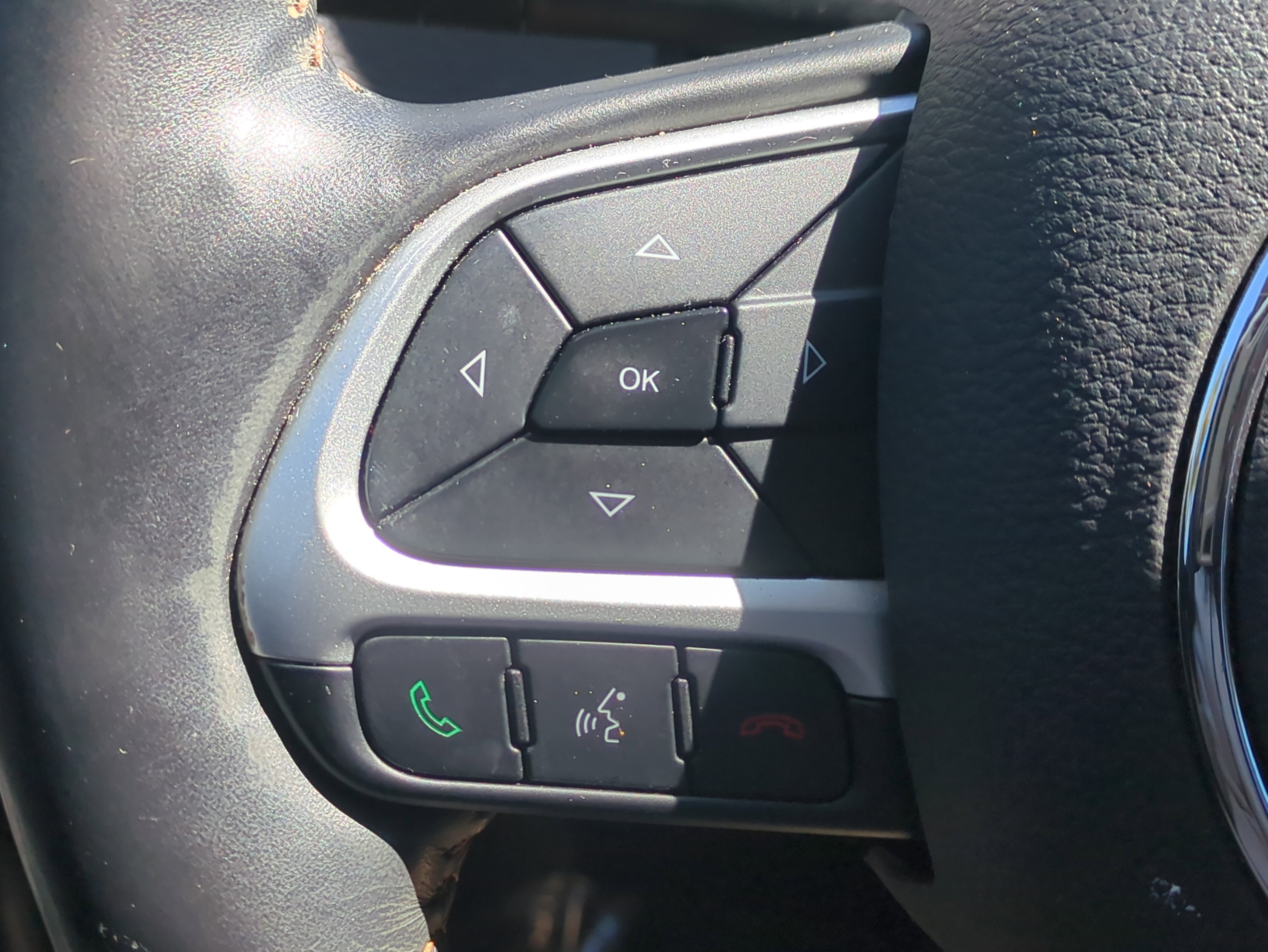 Used 2018 Jeep Compass Limited w/ Safe & Security Group image 26