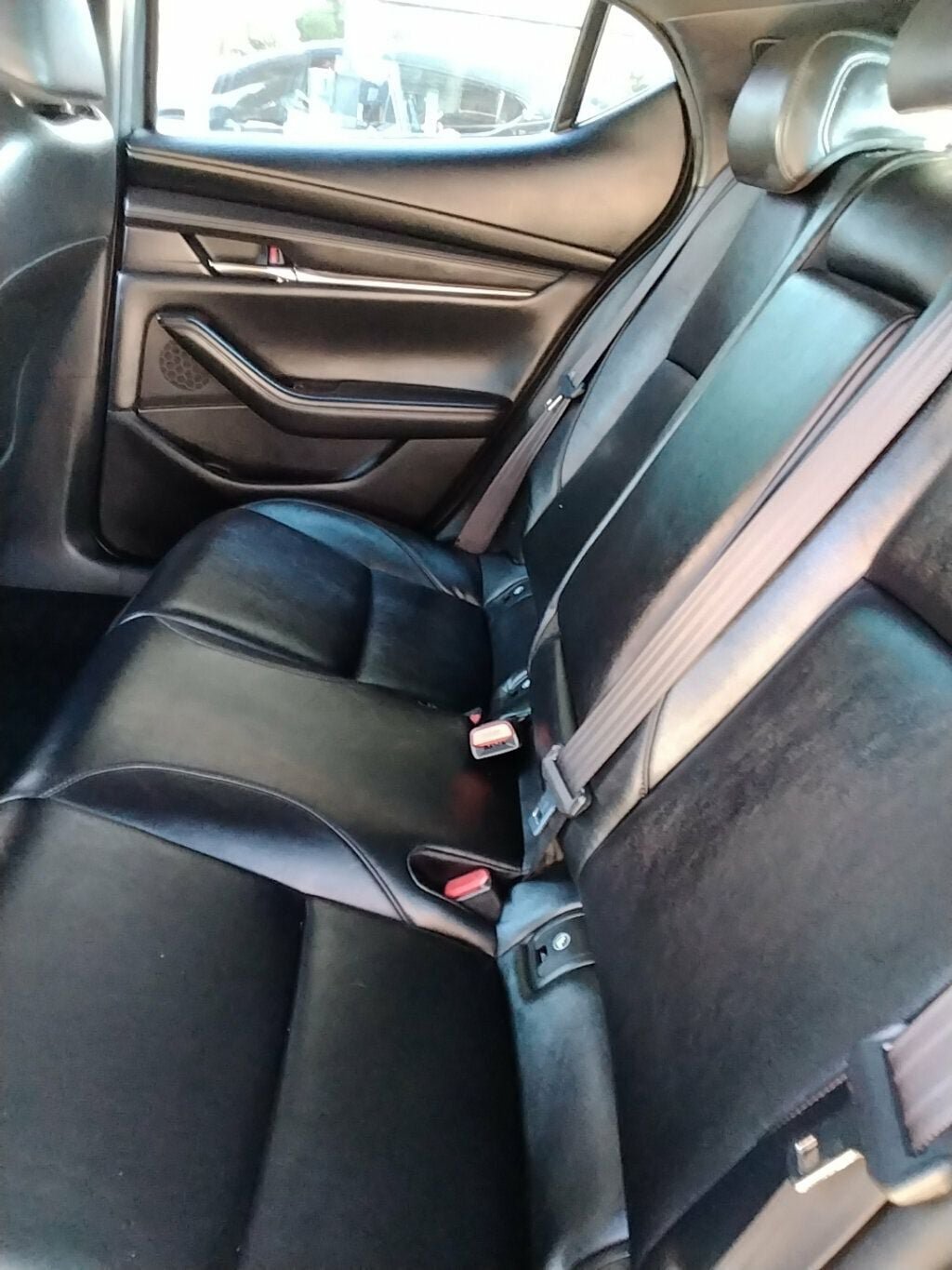 Used 2019 MAZDA MAZDA3 Hatchback w/ Preferred Package FWD image 9