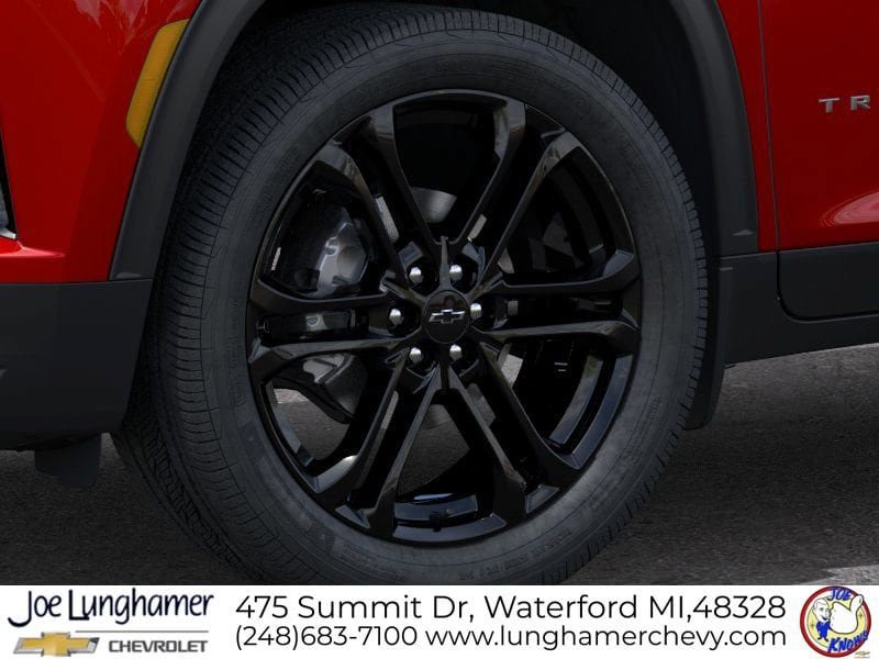 New 2026 Chevrolet Traverse LT w/ LPO, Floor Liner Package FWD image 9