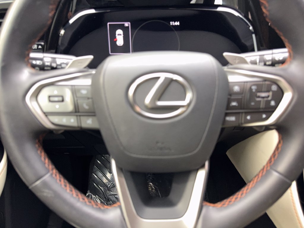 Used 2023 Lexus NX 250 FWD w/ Towing Package (2000 Lbs) image 58