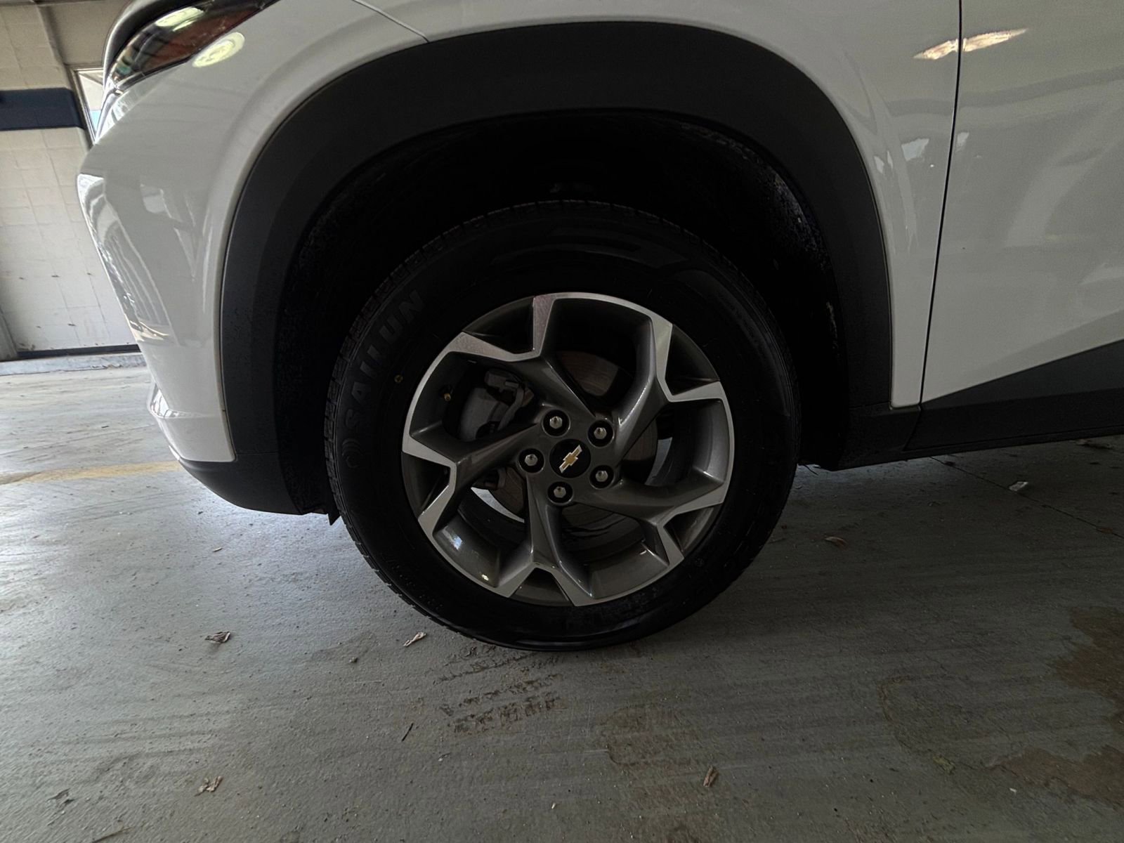 Used 2025 Chevrolet Trax LT image 30