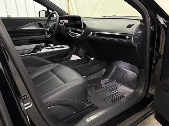 Used 2024 Cadillac Lyriq Tech w/ Driver Assist Package AWD/4WD image 30