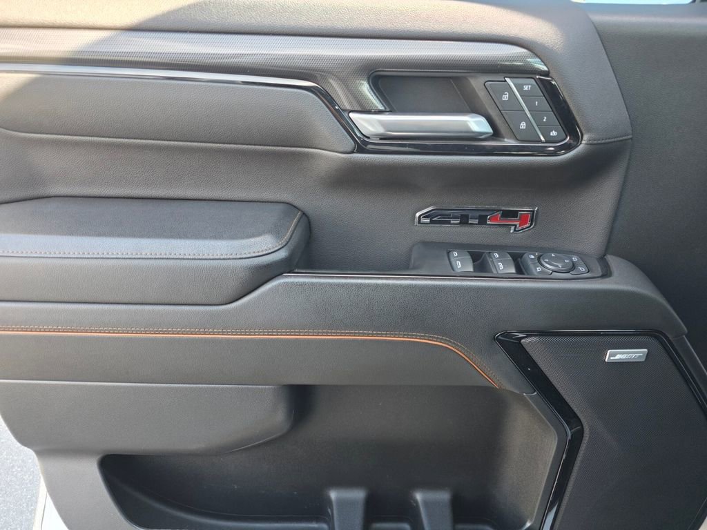 Used 2023 GMC Sierra 1500 AT4 image 23