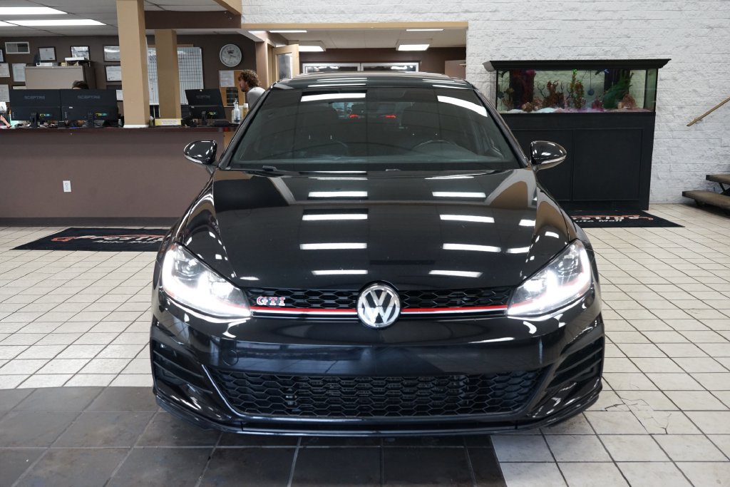 Used 2019 Volkswagen GTI SE FWD image 19