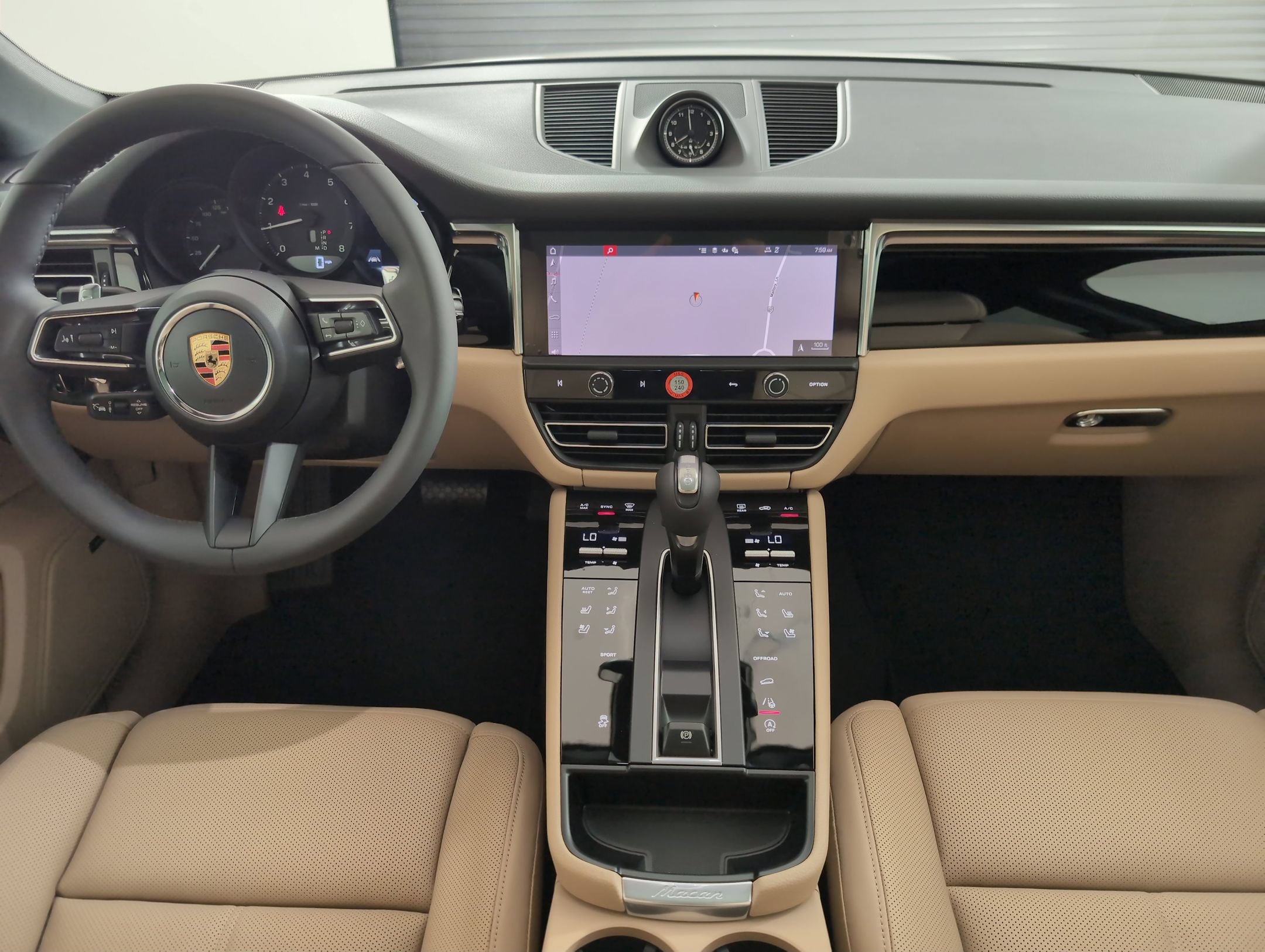 Certified 2026 Porsche Macan AWD/4WD image 21