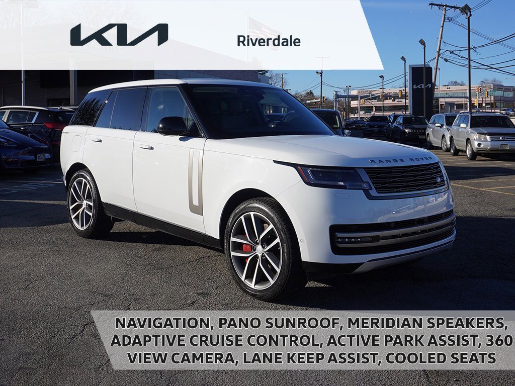 Used 2025 Land Rover Range Rover SE image 1