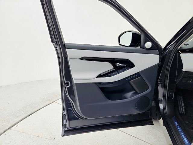 New 2025 Land Rover Range Rover Evoque Dynamic SE image 27