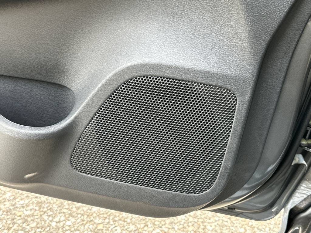 New 2025 Nissan Versa SV w/ Trunk Package FWD image 26