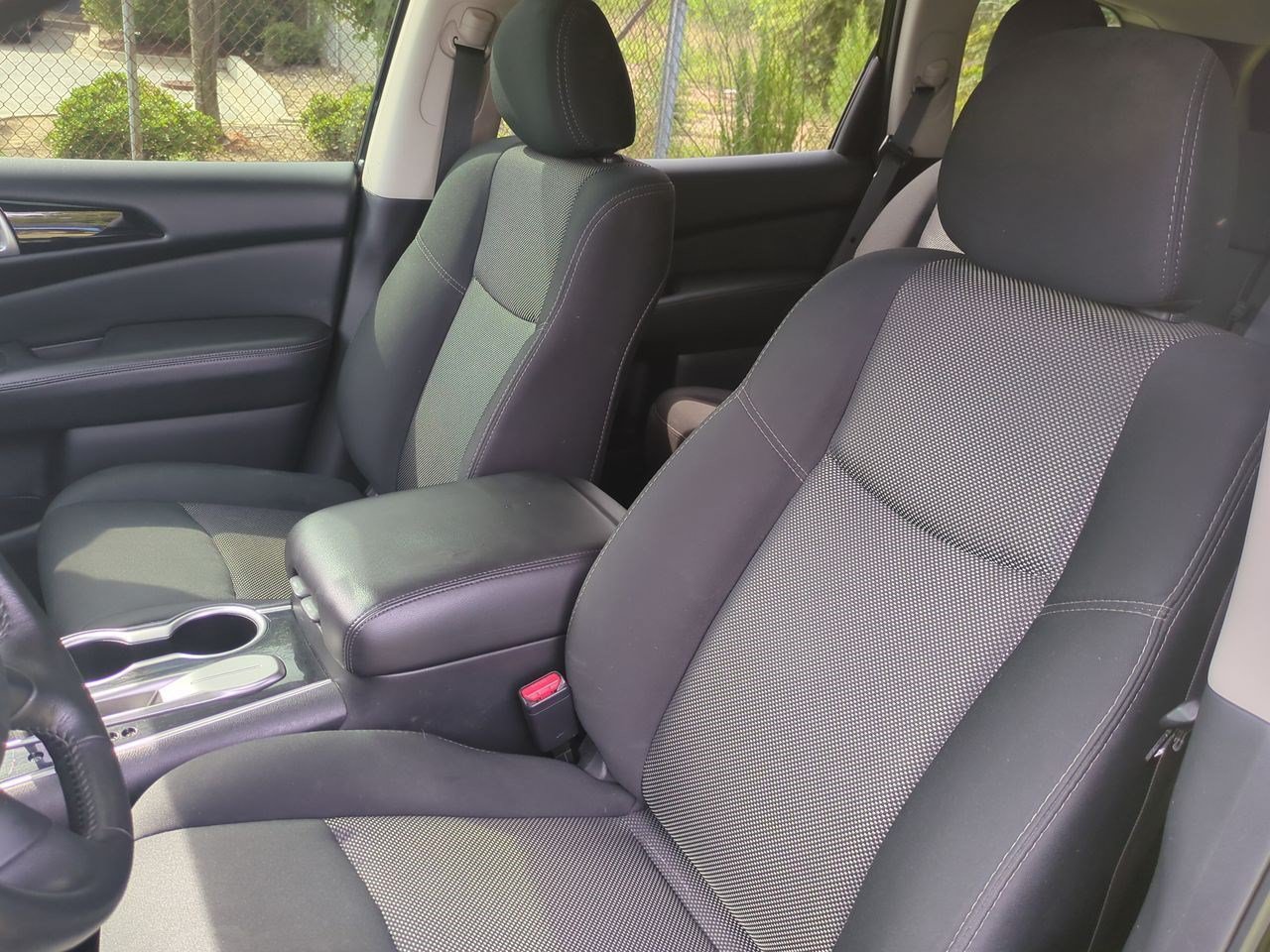 Certified 2020 Nissan Pathfinder SV FWD image 16