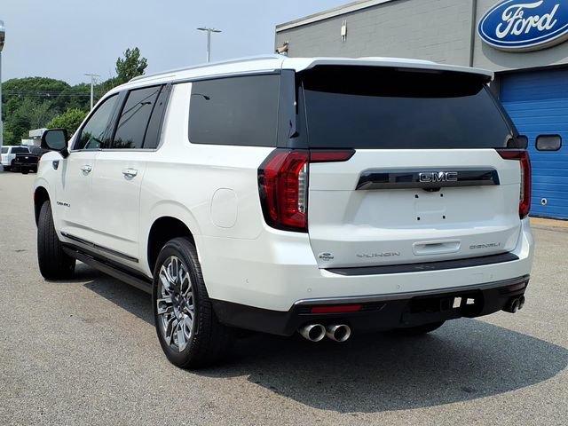 Used 2023 GMC Yukon XL Denali Ultimate AWD/4WD image 3