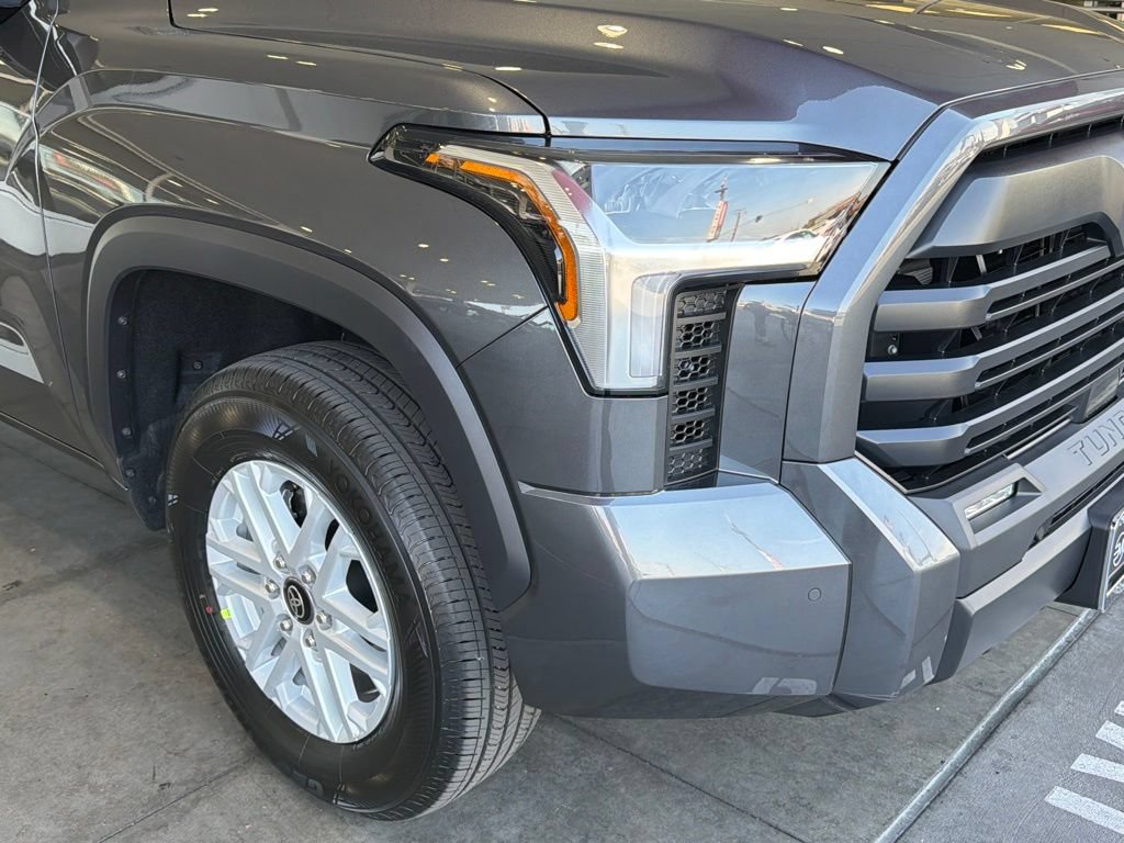 New 2026 Toyota Tundra SR5 w/ SR5 Convenience Package AWD/4WD image 8