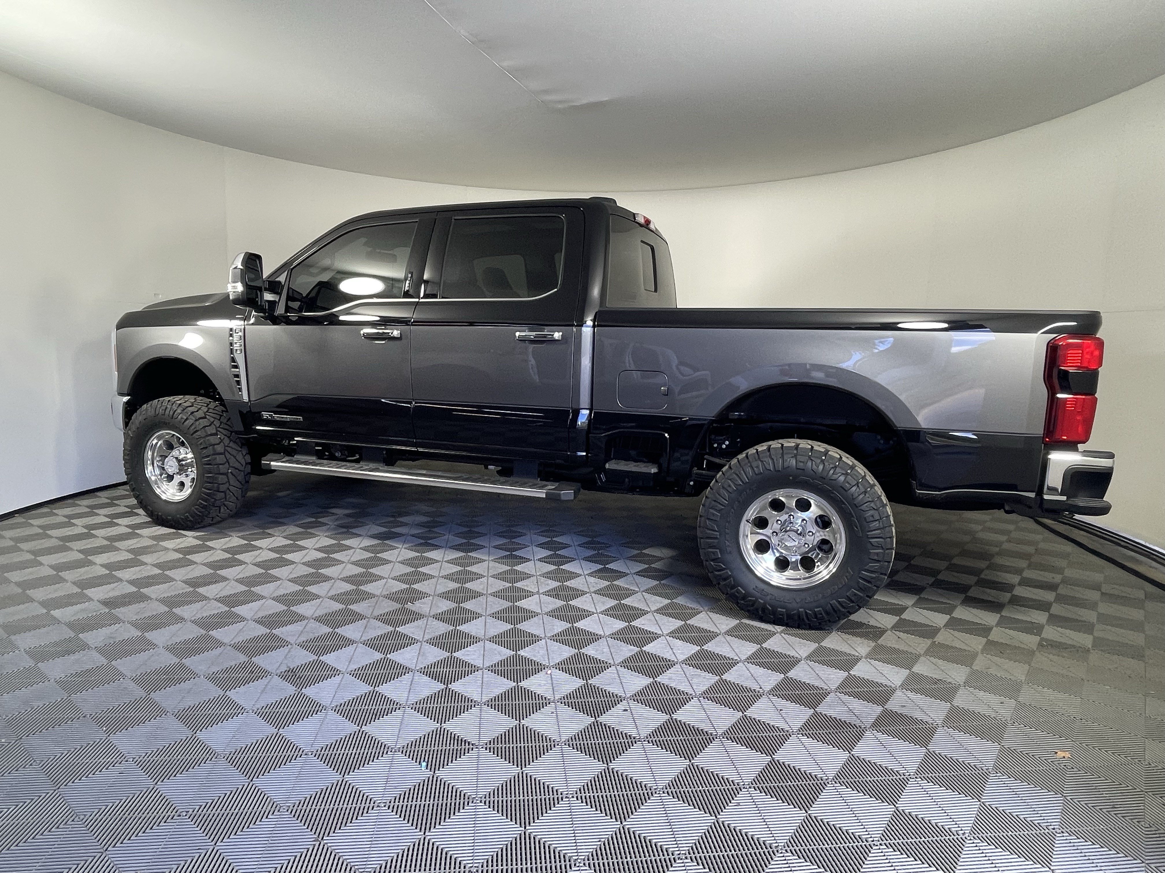 New 2026 Ford F350 Lariat w/ Lariat Premium Package AWD/4WD image 2