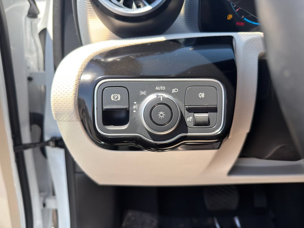 Used 2022 Mercedes-Benz A 220 image 17