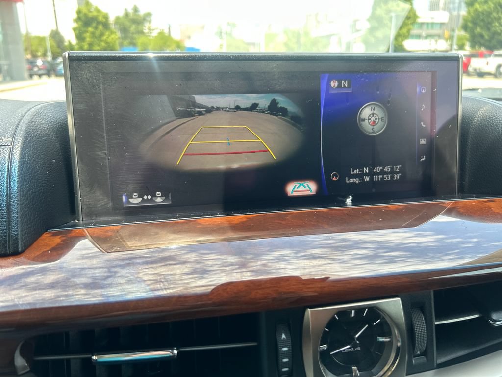 Used 2016 Lexus LX 570 4WD w/ Luxury Package image 24