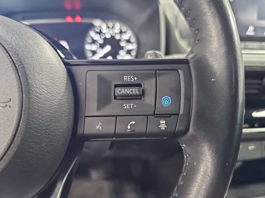 Used 2023 Nissan Rogue SL AWD/4WD image 18