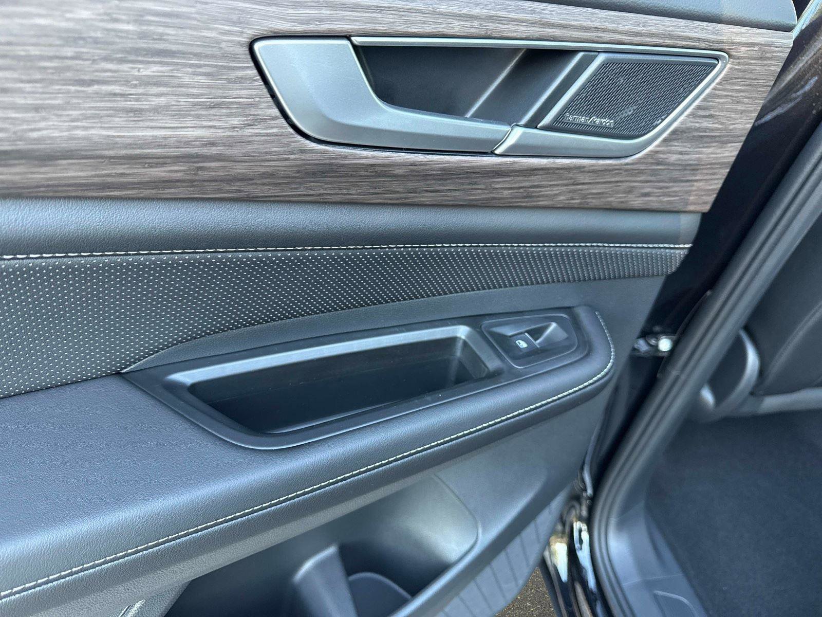 New 2026 Volkswagen Atlas SEL Premium R-Line image 7