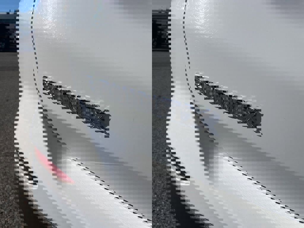 Used 2023 Chevrolet Equinox LT image 48