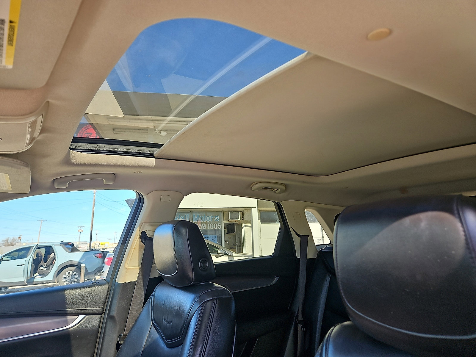 Used 2017 Cadillac XT5 Luxury w/ Driver Awareness Package image 12