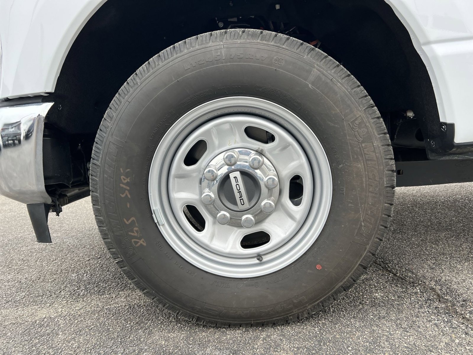 Used 2026 Ford F250 XL w/ XL Chrome Package image 12