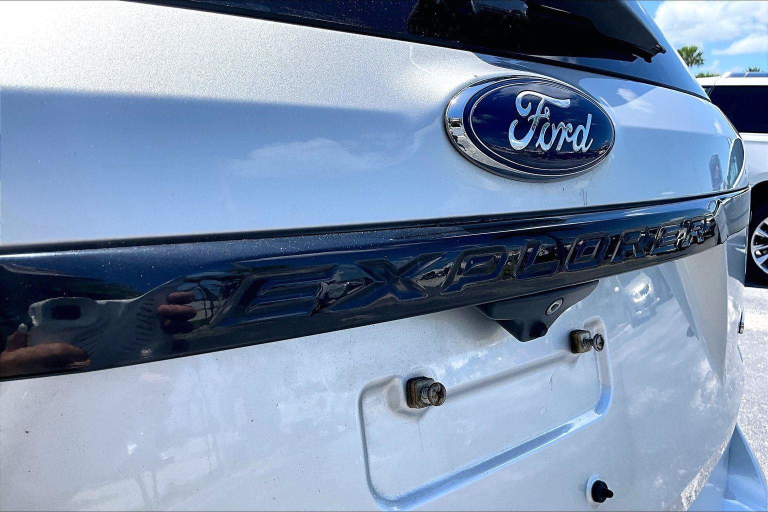 Used 2017 Ford Explorer Sport AWD/4WD image 24
