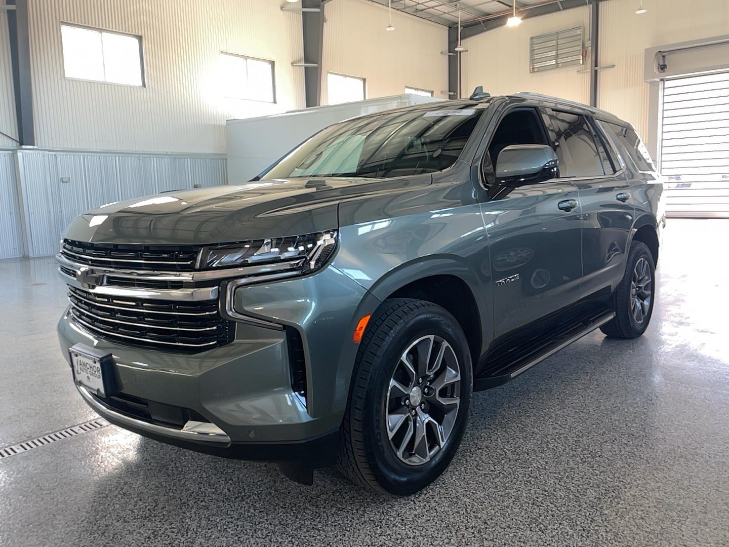 Used 2023 Chevrolet Tahoe LT w/ LT Signature Plus Package AWD/4WD image 2