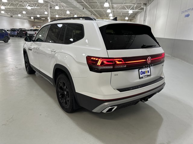 New 2026 Volkswagen Atlas Peak Edition image 6