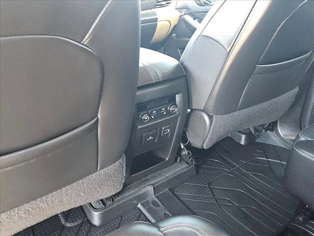 Used 2021 Chevrolet Traverse Premier w/ Redline Edition image 19