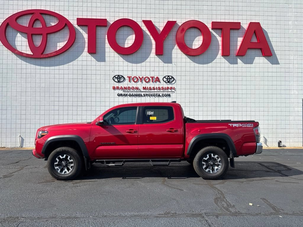 Used 2023 Toyota Tacoma TRD Off-Road AWD/4WD image 4